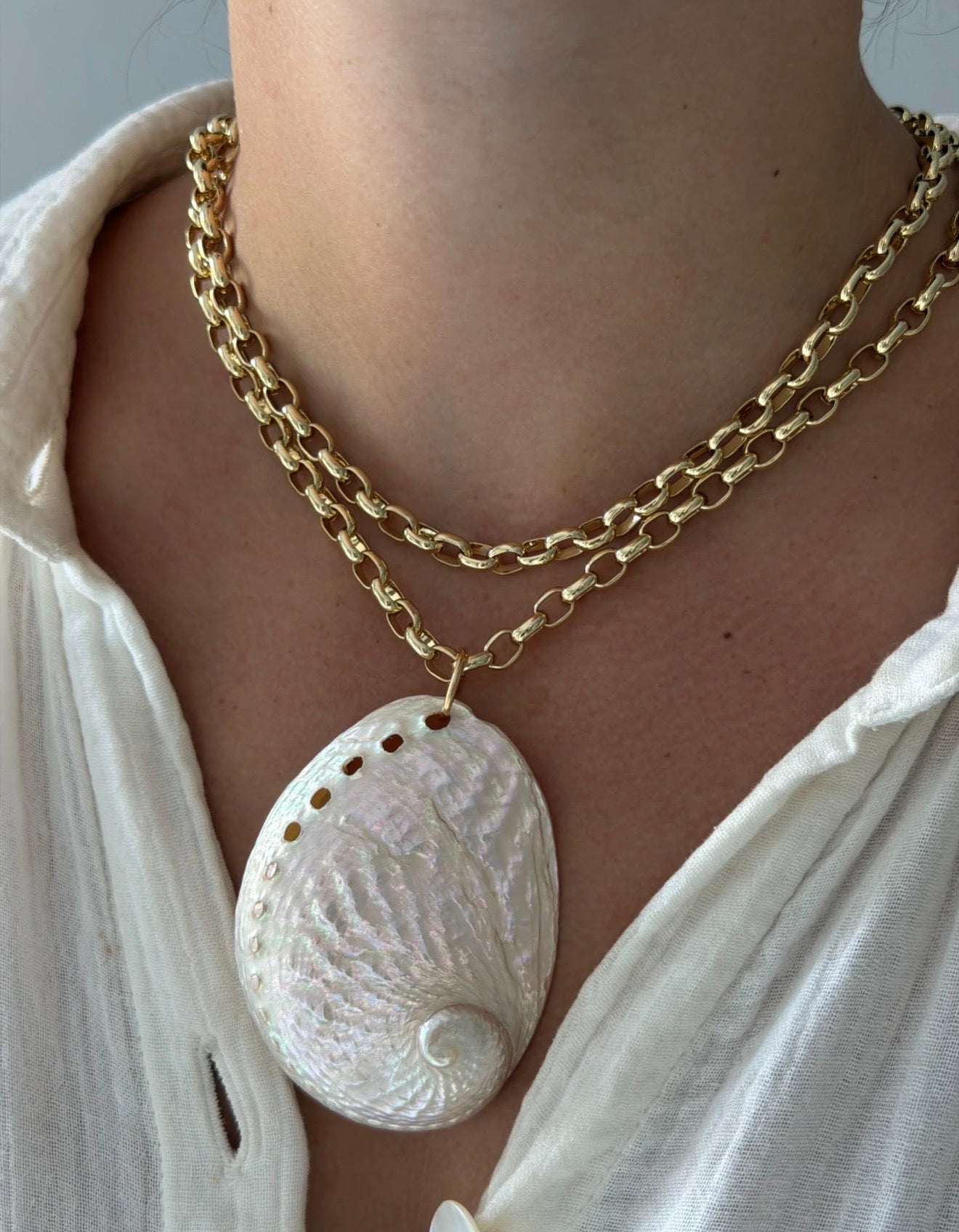 Flat Shell Necklace