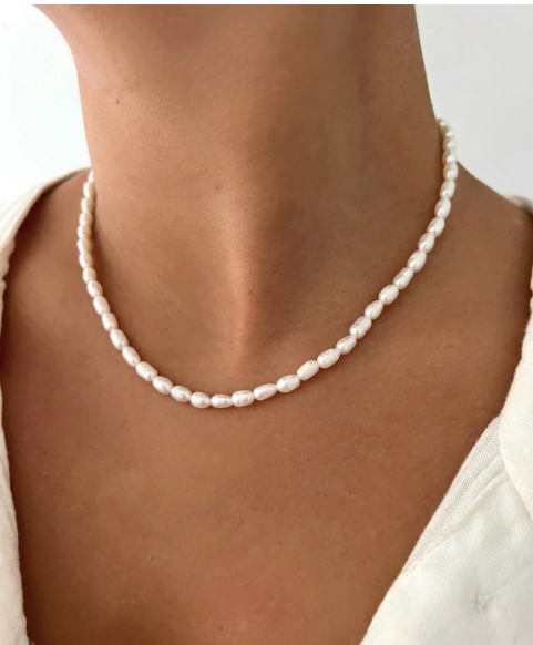 Mini pearl necklace